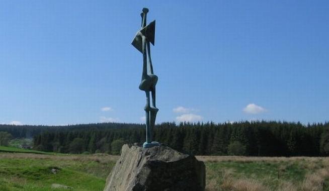 O sculptură a lui Henry Moore, FURATĂ dintr-un parc din Scoţia