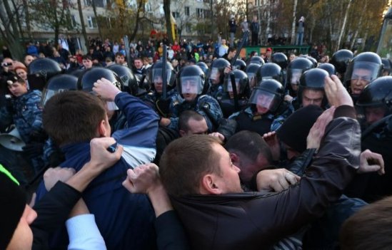 Poliţia rusă lansează o operaţiune anti-imigranţi. Circa 1.200 de persoane au fost arestate 