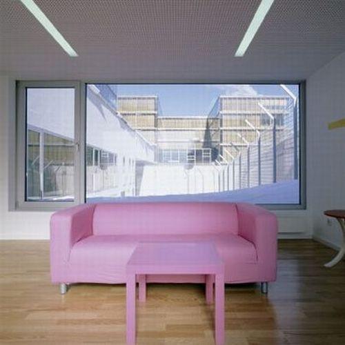 Cine a spus că dacă ajungi la închisoare este cel mai rău lucru? Justizzentrum Leoben este un penitenciar de lux 230303