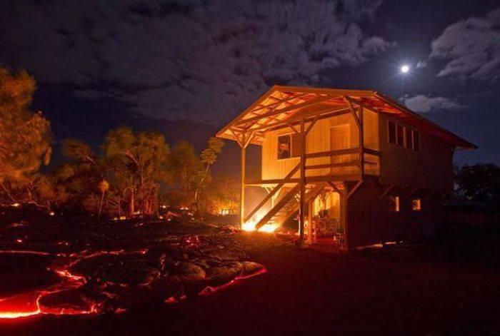 Fotografii care arată proporţiile DEZASTRULUI. Sute de case din Hawaii au fost TOPITE de valul uriaş de lavă 230164