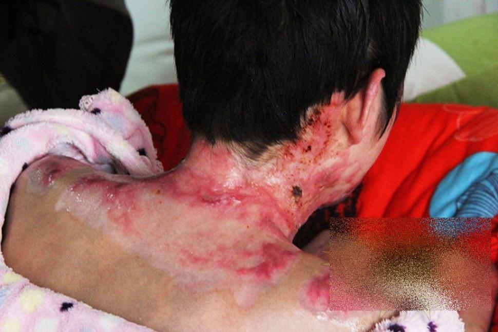 China.Ce i-a făcut acest MONSTRU iubitei lui pentru că a refuzat să se CULCE cu el 230386