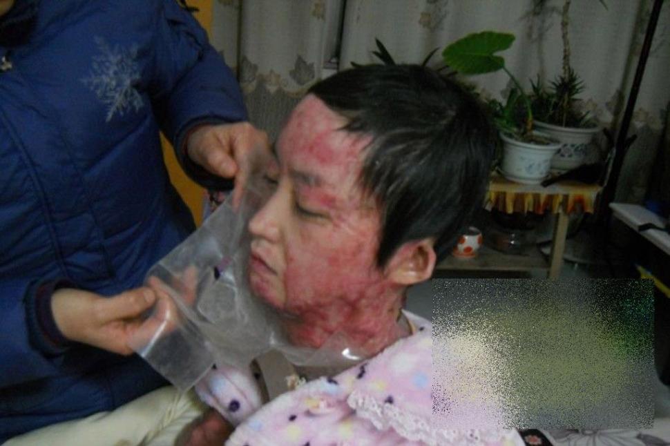 China.Ce i-a făcut acest MONSTRU iubitei lui pentru că a refuzat să se CULCE cu el 230387