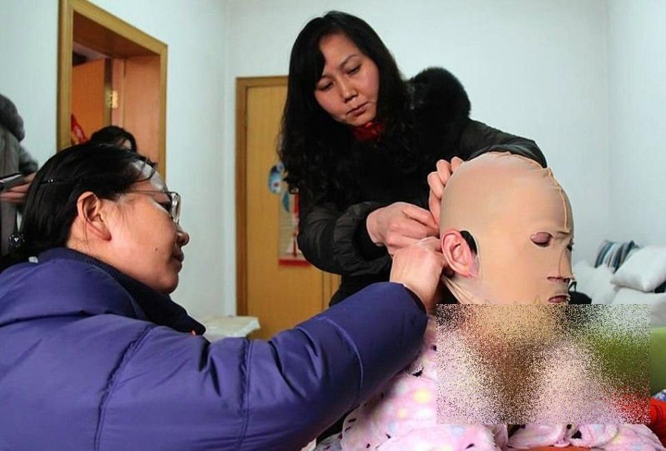 China.Ce i-a făcut acest MONSTRU iubitei lui pentru că a refuzat să se CULCE cu el 230389