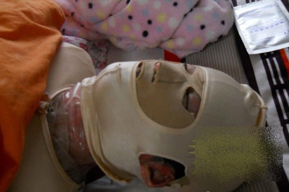 China.Ce i-a făcut acest MONSTRU iubitei lui pentru că a refuzat să se CULCE cu el 230390