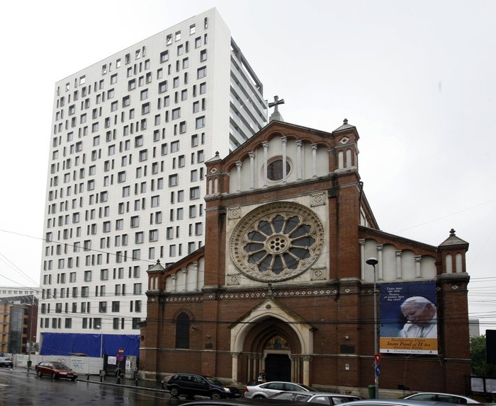 Arhiepiscopia Romano-Catolică va continua măsurile legale privind desfiinţarea Cathedral Plaza
