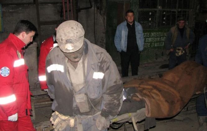 Un miner a murit şi alţi şase au fost răniţi, în urma unui accident la mina Roşiuţa din Gorj