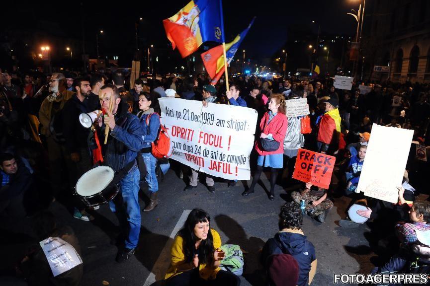 "Noi nu plecăm de aici!" Locuitorii din Pungeşti continuă protestele faţă de explorarea gazelor de şist 230826