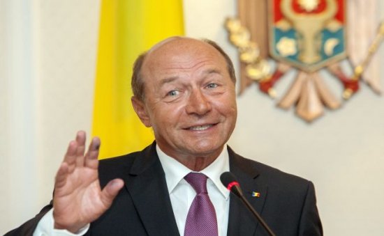 Băsescu pune ratarea proiectului Nabucco pe seama lui Ponta: I-am dat mandat şi s-a întors cum s-a dus. Adică s-a plimbat cu avionul