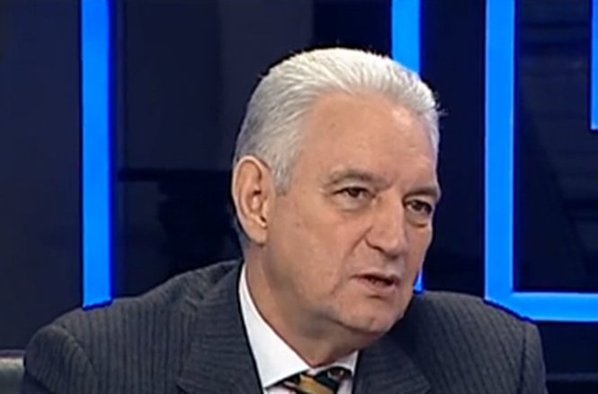 Crin Antonescu atacă majoritatea PSD. Ilie Sârbu, liderul senatorilor PSD: Avem un grup puternic