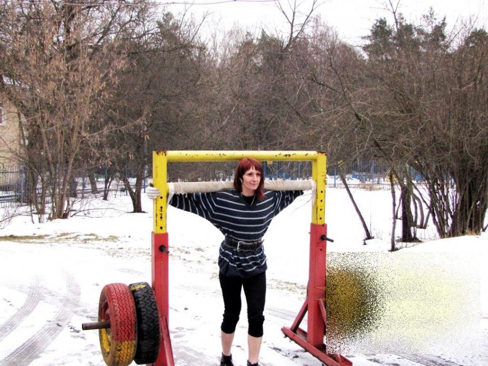 O familie în care cântă "găina". Cea mai puternică femeie din Rusia s-a căsătorit 231656