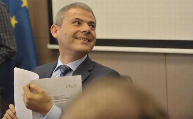 Remus Vulpescu, şeful de cabinet al ministrului Chiţoiu, DENUNŢĂTORUL în cazul mitei de 1,5 milioane euro la cel mai înalt nivel