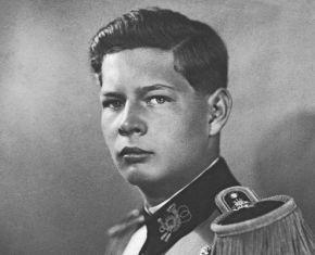 Aceeaşi privire neschimbată de-a lungul a nouă decenii. Fotografii de colecţie cu regele Mihai I 113132