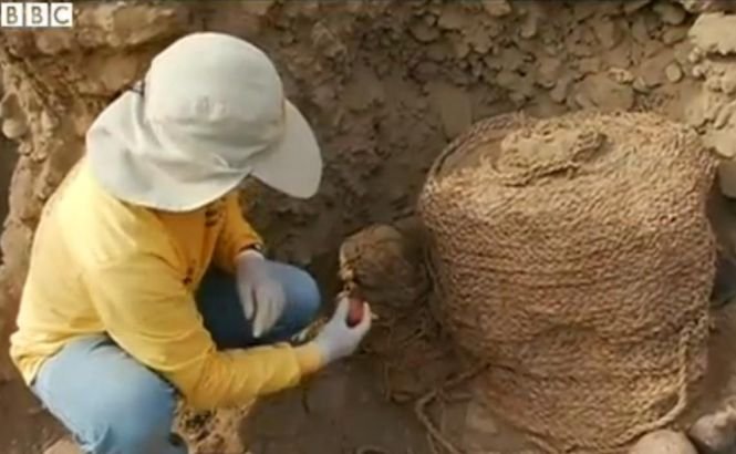 Arheologii din Peru au descoperit două mumii de acum 1.000 de ani