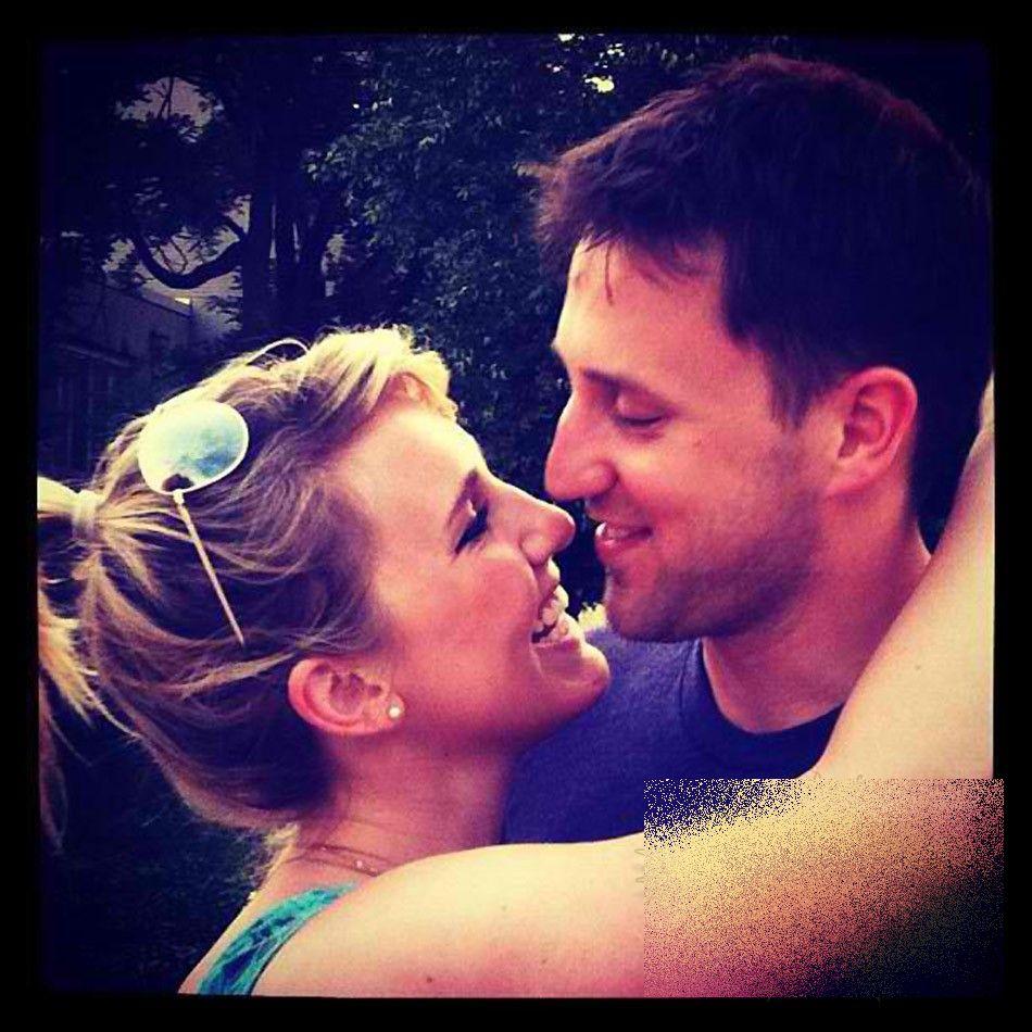 Ce se ascunde în spatele acestei fotografii. Vezi cum arată de la brâu în jos omul care a ales VIAŢA, după un diagnostic tragic 232055