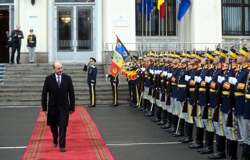 Mesajul preşedintelui Traian Băsescu de Ziua Armatei Române