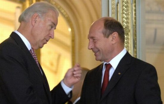 Traian Băsescu  discussed over the phone with  Joseph Biden. See the topic  the two officials approached  