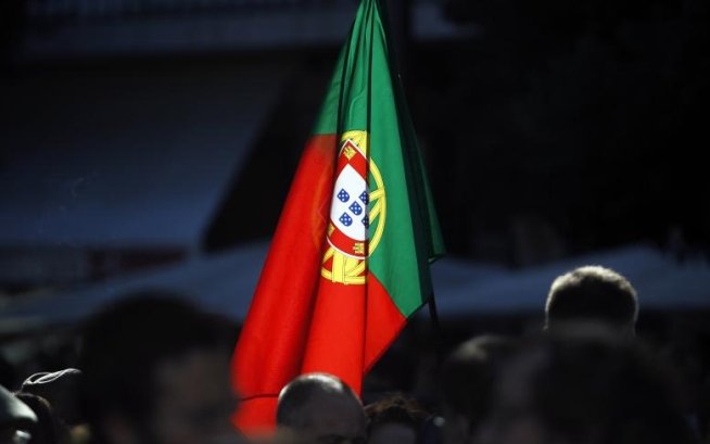 Proteste de amploare în Portugalia. Mii de oameni au manifestat împotriva austerităţii