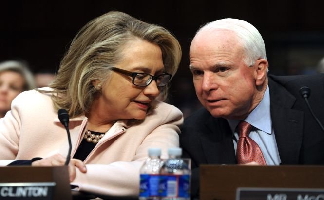John McCain: &quot;Hillary Clinton ar fi un candidat formidabil la alegerile din 2016&quot;