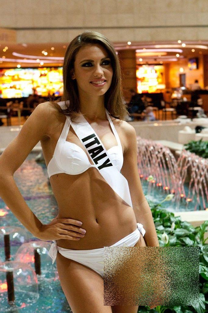 Toate şansele României sunt în mâinile ei. Aşa arată reprezentanta ţării noastre la Miss Univers 232595