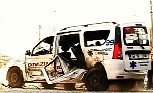 Şoferul care a lovit o ambulanţă în Piteşti şi a a ucis doi oameni este semianalfabet