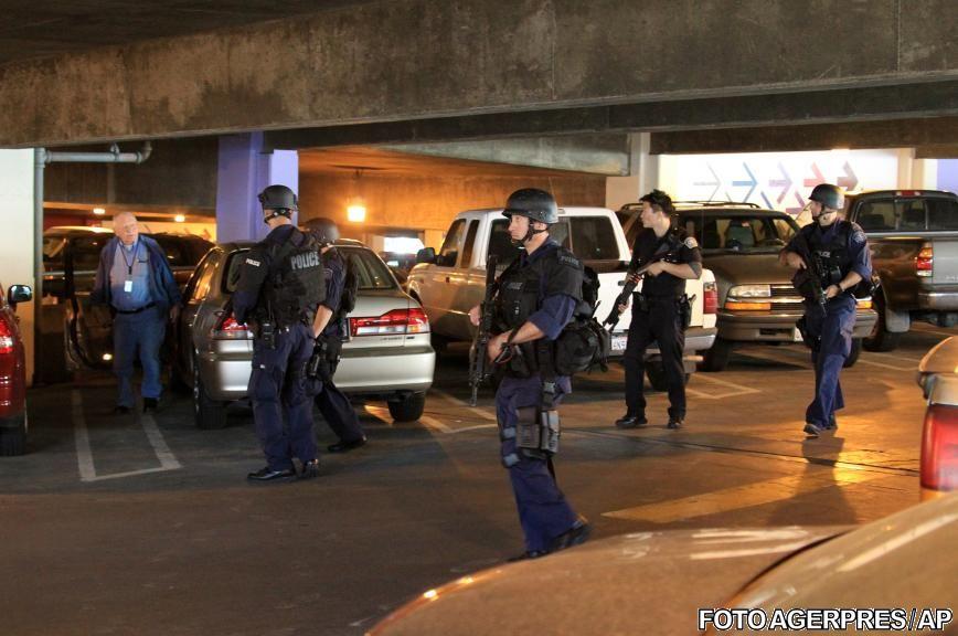 GALERIE FOTO: Atac armat pe aeroportul din Los Angeles. Un ofiţer TSA a fost ucis şi mai multe persoane au fost rănite 233335