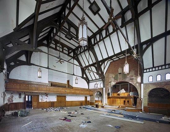 Imagini din CEL MAI MARE ORAŞ american intrat în FALIMENT 233395