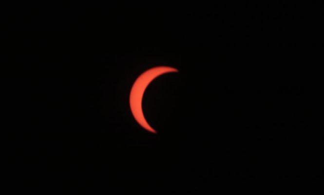 Imagini spectaculoase din timpul eclipsei de Soare ce a putut fi observată din America, Europa şi Africa 233499