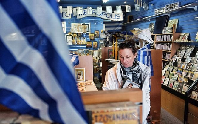 După 100 de ani, magazinele din Grecia sunt deschise şi duminica