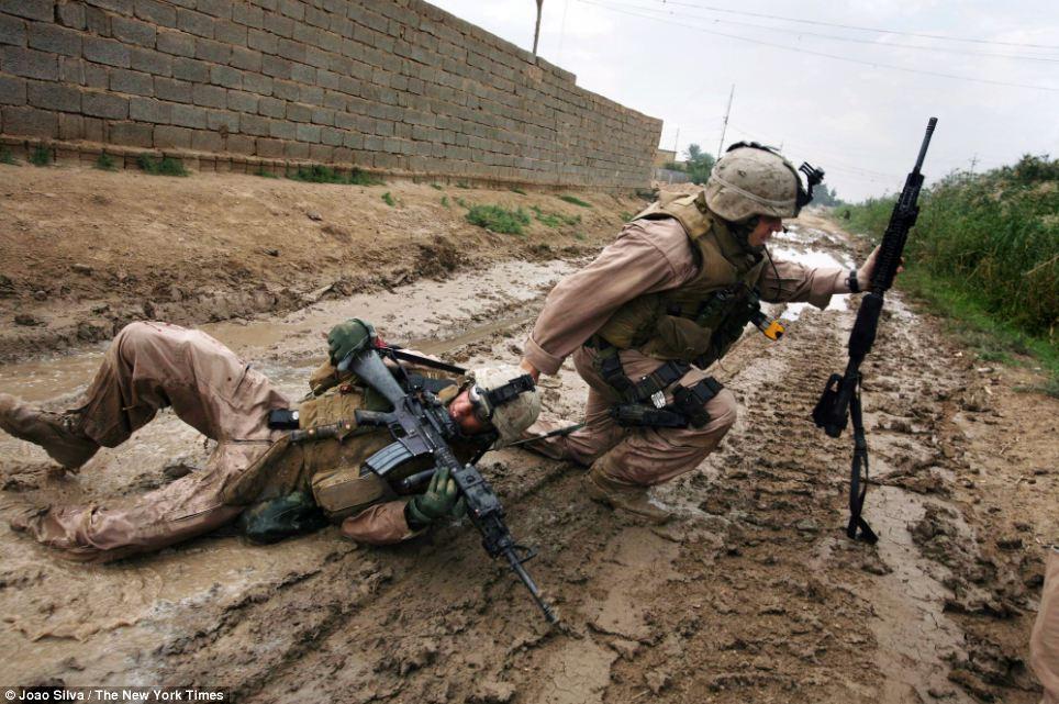 IMAGINI ŞOCANTE: Fotografii terifiante de război spun "Poveştile nespuse din Irak" 233651
