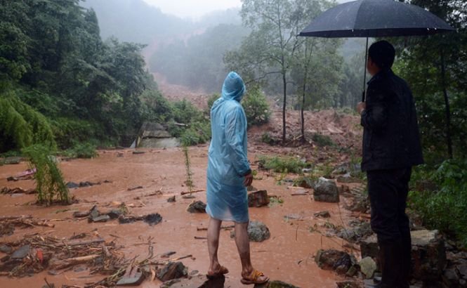 Japonia: Alunecările de teren au provocat pierderea a 35 de vieţi omeneşti