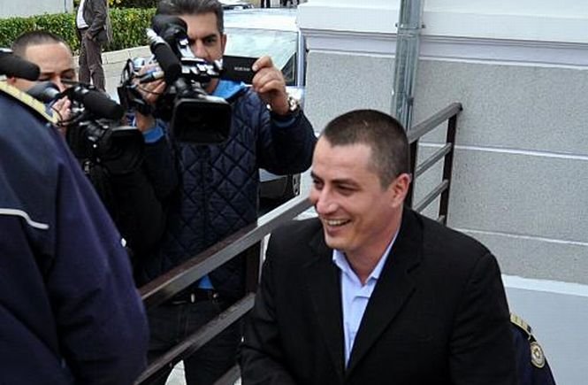 Poliţistul Cristian Cioacă rămâne în arest