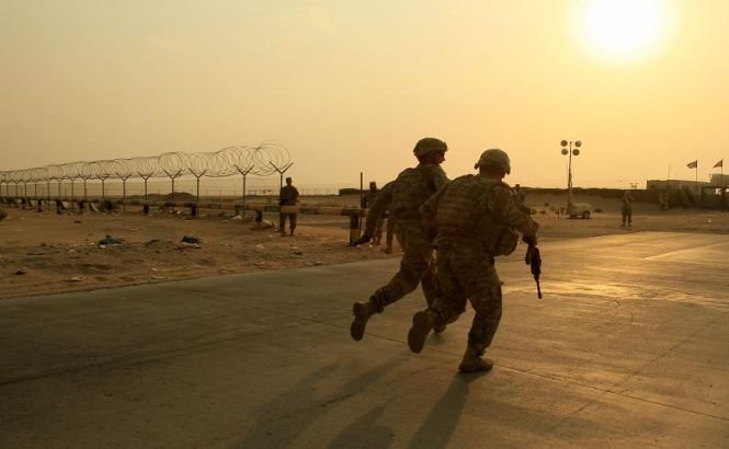 Soldaţii americani din Kuweit, puşi pe fugă de un inamic imprevizibil
