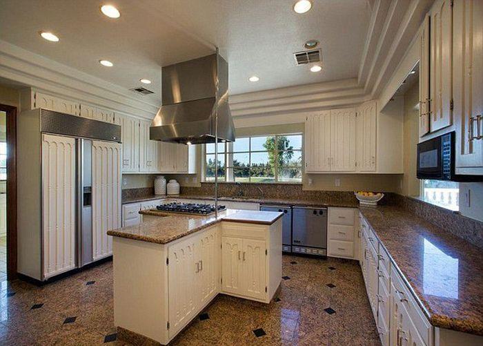 Casa asta a fost scoasă la vânzare, dar nimeni nu vrea să o cumpere. Află motivul uimitor 233966