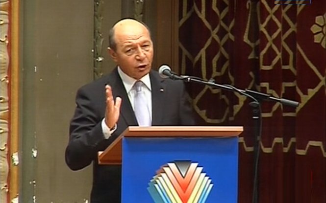 Preşedintele critică noile taxe. Băsescu: E greşit să inventăm impozite. Trebuie stimulate investiţiile