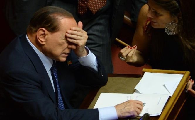 Berlusconi: &quot;Familia mea este persecutată aşa cum erau evreii pe vremea lui Hitler!&quot;