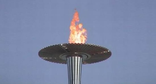 Flacăra Olimpică a ajuns în spaţiu pentru prima dată în istorie