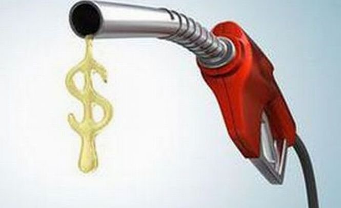 Guvernul creşte accizele la carburanţi cu 16-21%, din ianuarie 2014