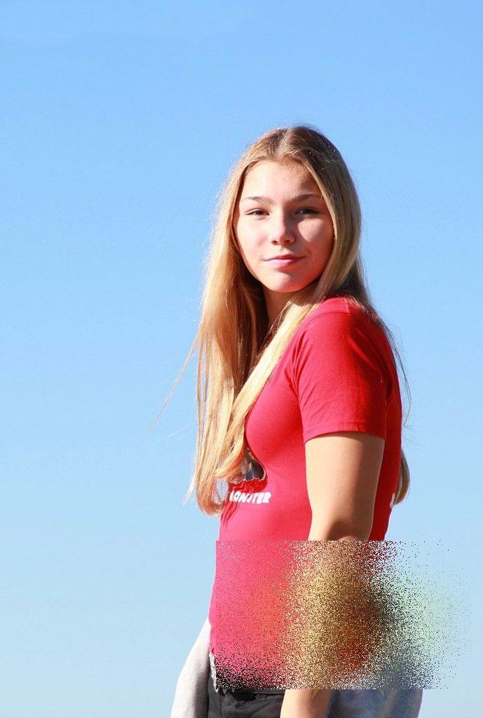 Cum s-a transformat în patru ani această tânără. Povestea de succes din spatele unei experienţe traumatizante 234243