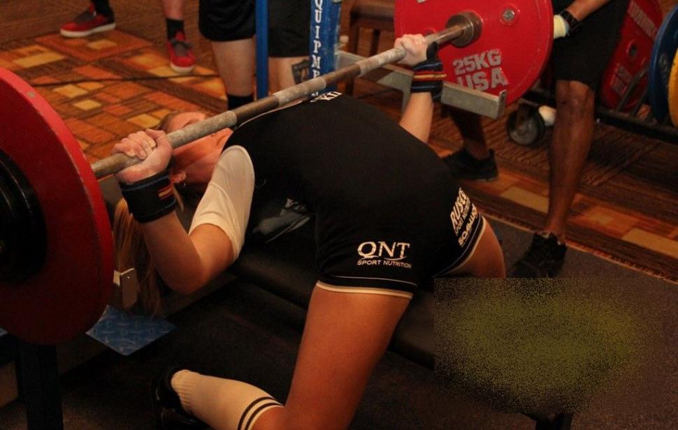 Cum s-a transformat în patru ani această tânără. Povestea de succes din spatele unei experienţe traumatizante 234254