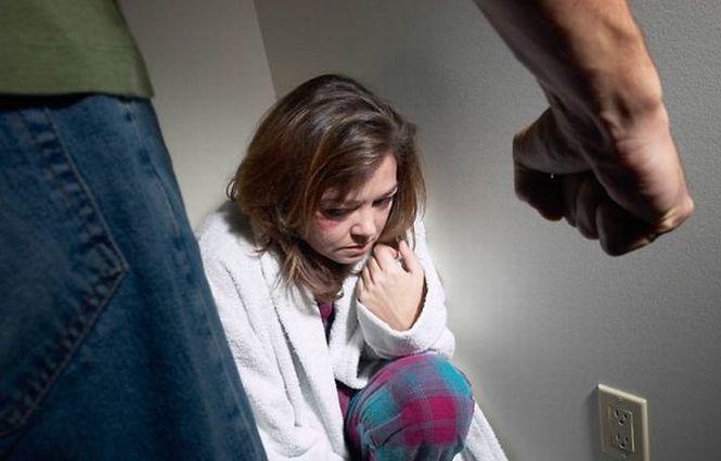 Rezultat îngrijorător. Femeia din România este bătută la fiecare 30 de secunde 