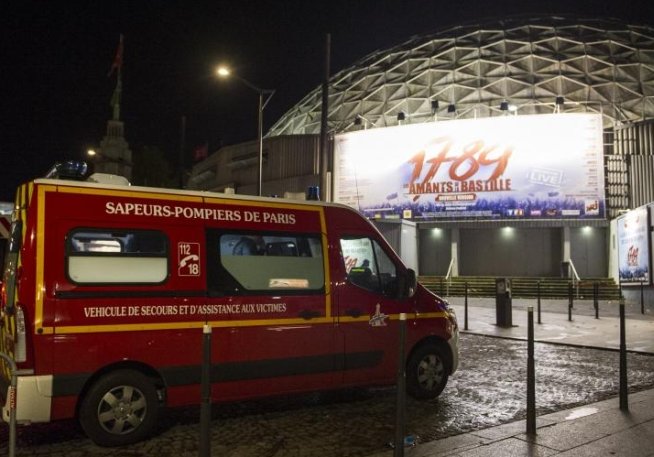 EXPLOZIE la Palatul Sporturilor din Paris. 15 persoane au fost rănite