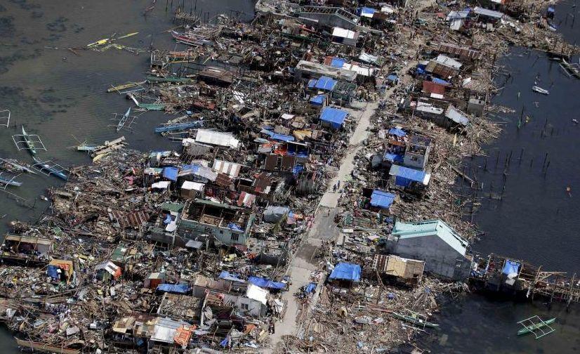 "Ea este miracolul meu!" Povestea impresionantă a bebeluşului care a "sfidat" cea mai mare catastrofă naturală din Filipine 234659