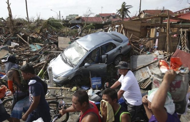 Filipine: 10.000 de morţi numai în oraşul Tacloban, potrivit ONU