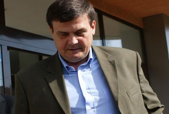 Marin Condescu, preşedintele clubului Pandurii, reţinut 24 de ore