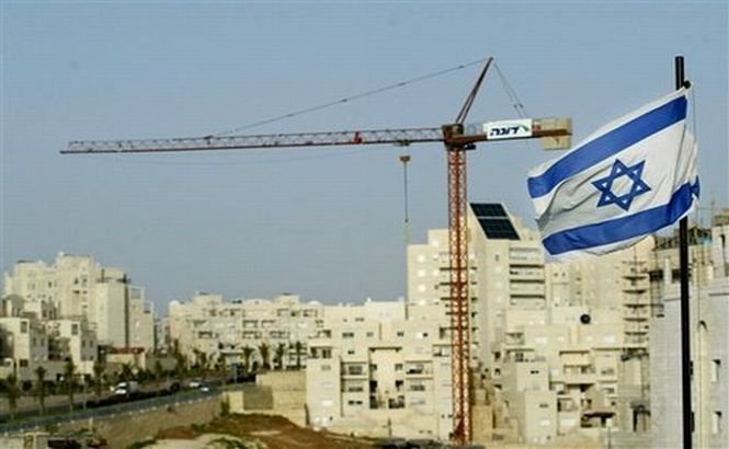 Israelul a suspendat construcţia de noi locuinţe în Cisiordania