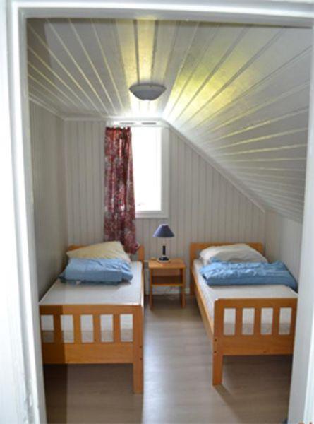 Văzută din satelit, pare Paradisul. Nu ai vrea niciodată să pui piciorul pe această insulă 234940