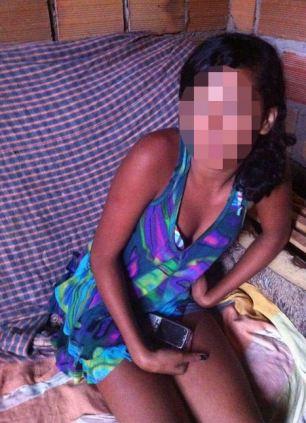 INFERNUL din ţara care va găzdui CM 2014. Fetele de 9 ani sunt SCLAVE, vândute pentru SEX. "Şoferii ne aruncă pe beton după ce termină cu noi" 235139