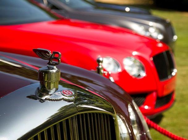 Cinci maşini Bentley au fost furate dintr-un showroom din Berlin