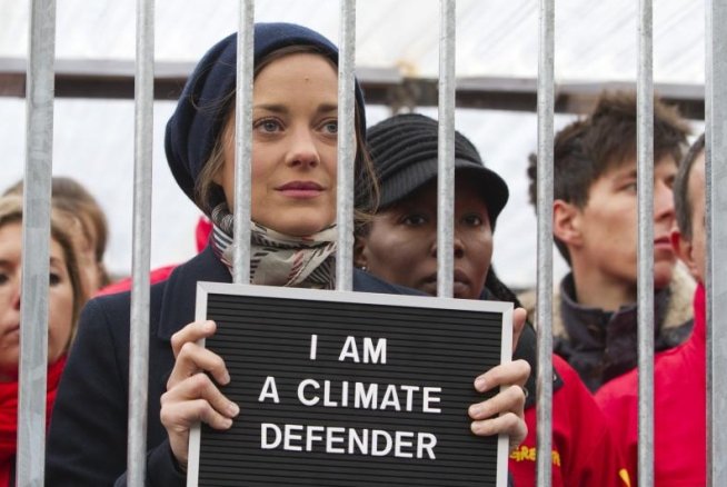Mai multe vedete internaţionale cer eliberarea activiştilor Greenpeace din Rusia