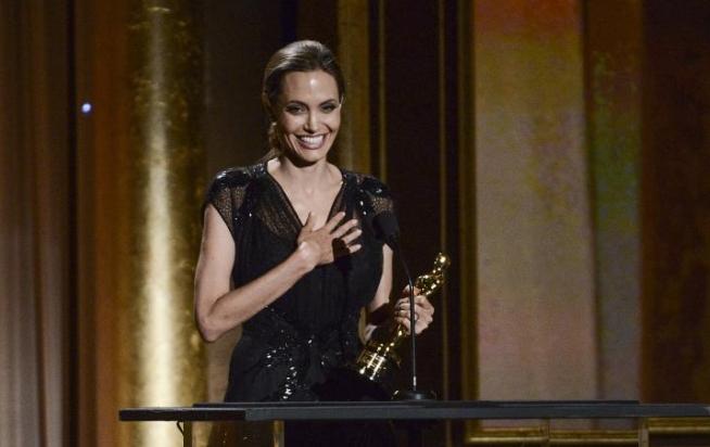 Angelina Jolie a fost recompensată cu un OSCAR